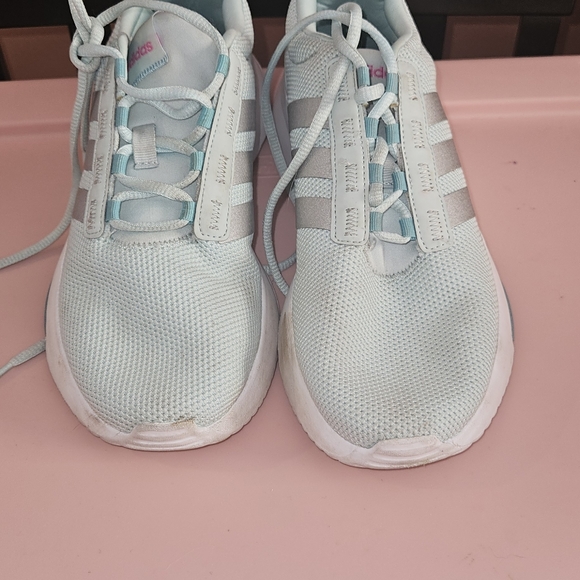 Addidas sneakers - Picture 1 of 3